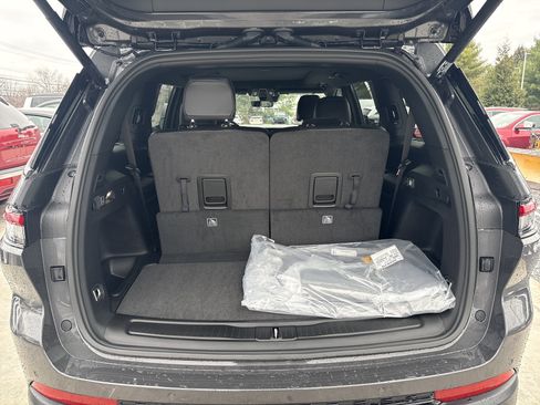 New 2025 Jeep Grand Cherokee L Limited image 13