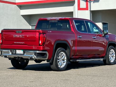 Used 2019 GMC Sierra 1500 SLT w/ SLT Premium Plus Package AWD/4WD image 2