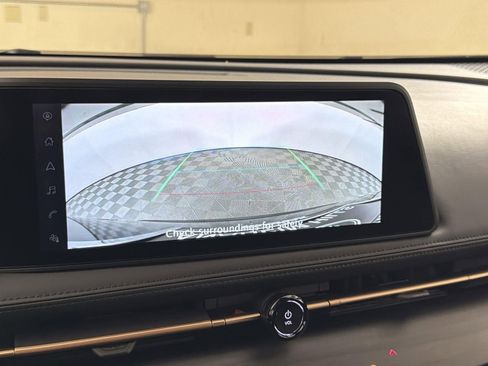 Used 2025 Nissan Ariya AWD image 16