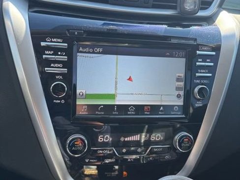 Used 2017 Nissan Murano Platinum w/ Platinum Technology Package image 10