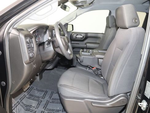 Used 2019 Chevrolet Silverado 1500 Custom Trail Boss w/ Custom Convenience Package AWD/4WD image 10