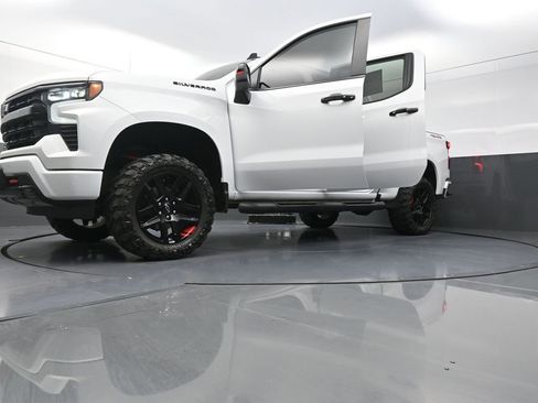 Used 2024 Chevrolet Silverado 1500 RST w/ Redline Edition AWD/4WD image 34