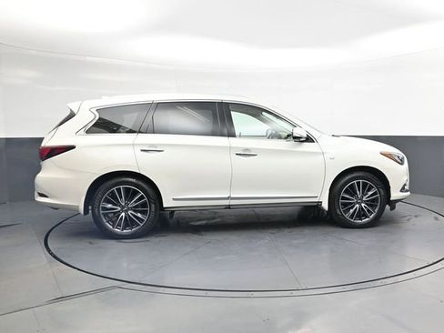 Used 2017 INFINITI QX60 Luxe w/ Deluxe Technology Package AWD/4WD image 3