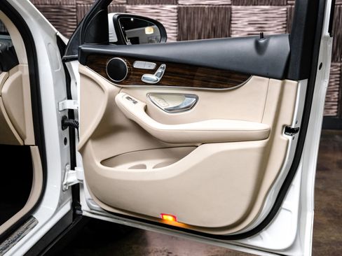 Used 2017 Mercedes-Benz GLC 300 image 48