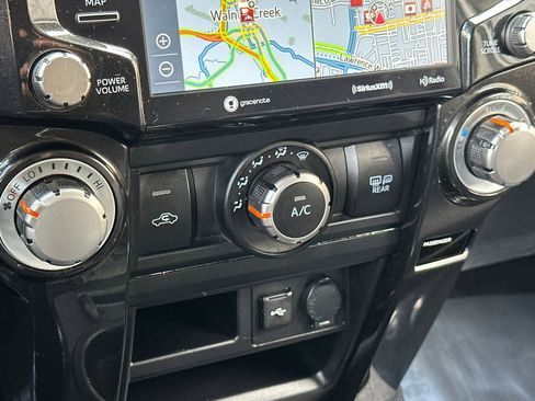 Used 2022 Toyota 4Runner TRD Off-Road Premium image 17