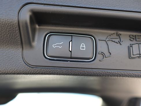 Used 2023 Ford Explorer XLT w/ Equipment Group 202A image 29