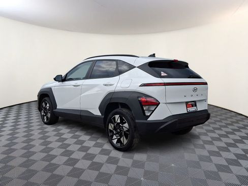 Used 2024 Hyundai Kona SEL w/ Convenience Package AWD/4WD image 7