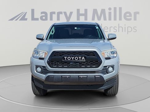 Used 2019 Toyota Tacoma SR5 RWD image 8