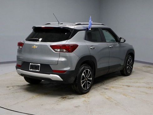 Used 2025 Chevrolet TrailBlazer LT image 11