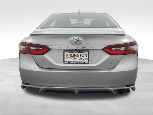 Used 2024 Toyota Camry SE image 6