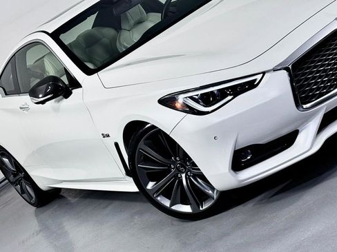 Used 2020 INFINITI Q60 Red Sport 400 w/ Carbon Fiber Package image 4