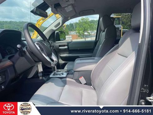 Used 2019 Toyota Tundra Limited w/ Limited Premium Package AWD/4WD image 16