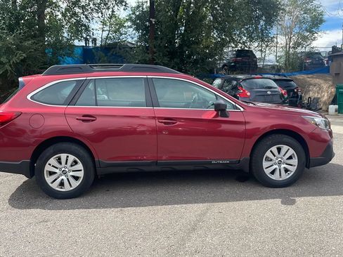Used 2019 Subaru Outback 2.5i AWD/4WD image 7