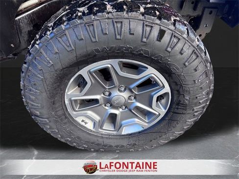 Used 2017 Jeep Wrangler Unlimited Rubicon w/ Dual Top Group image 27