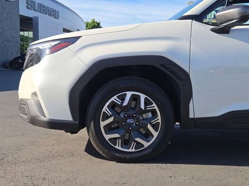 Used 2025 Subaru Forester Premium AWD/4WD image 9