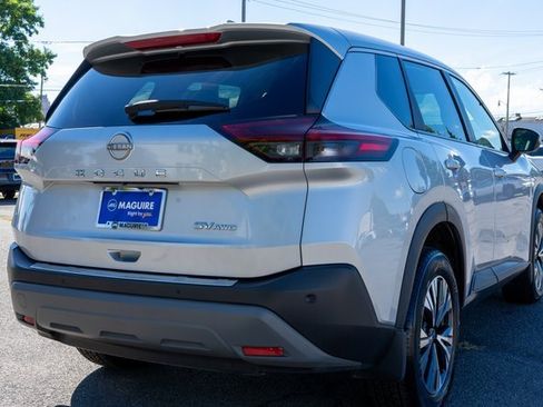 Used 2022 Nissan Rogue SV image 6