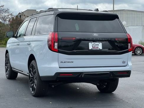 New 2026 Ford Expedition Platinum w/ Stealth Performance Package AWD/4WD image 10