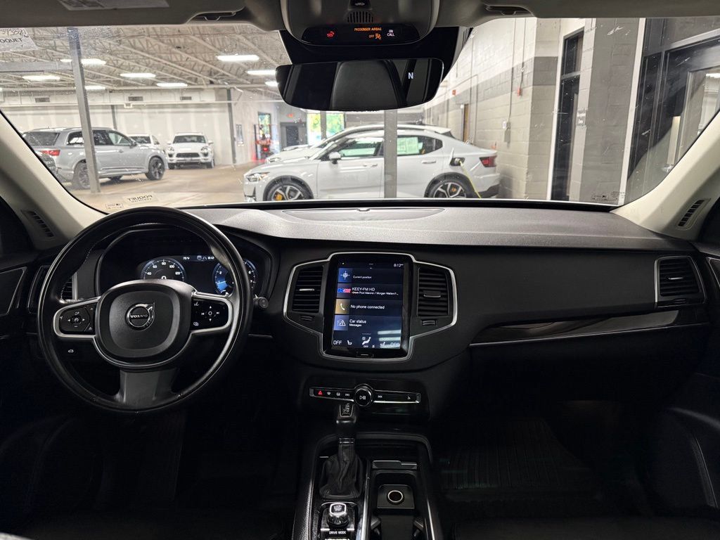 Used 2019 Volvo XC90 T6 Momentum w/ Protection Package Premier AWD/4WD image 8