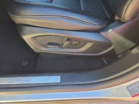Used 2024 Ford Explorer Limited image 36