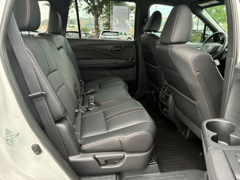 Used 2023 Honda Passport TrailSport image 31