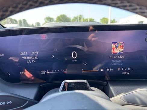 Used 2025 Buick Enclave Avenir w/ Super Cruise Package AWD/4WD image 9