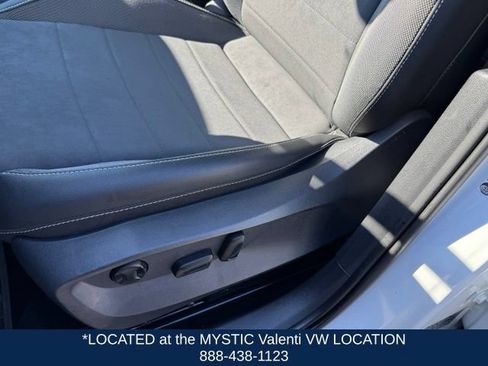Certified 2023 Volkswagen Taos SE w/ Panoramic Sunroof Package FWD image 33