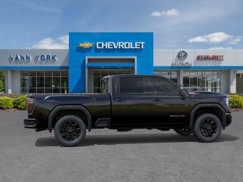 New 2026 GMC Sierra 2500 AT4 image 5