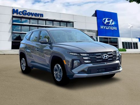 New 2026 Hyundai Tucson Blue SE image 11