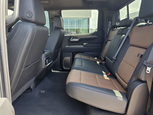 New 2026 Chevrolet Silverado 1500 High Country AWD/4WD image 23