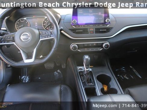 Used 2019 Nissan Altima 2.5 SR image 12