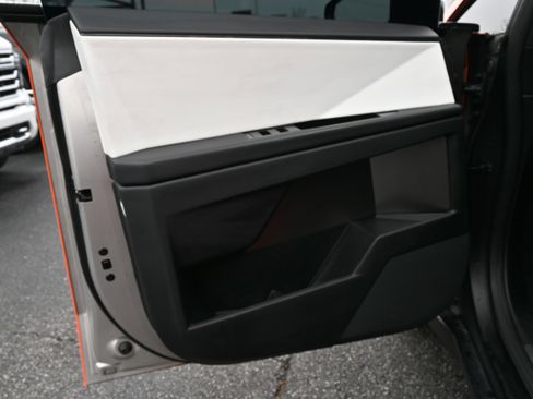 Used 2024 Tesla Cybertruck AWD Crew Cab image 15