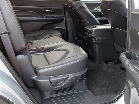 Used 2024 Toyota Grand Highlander Limited image 16