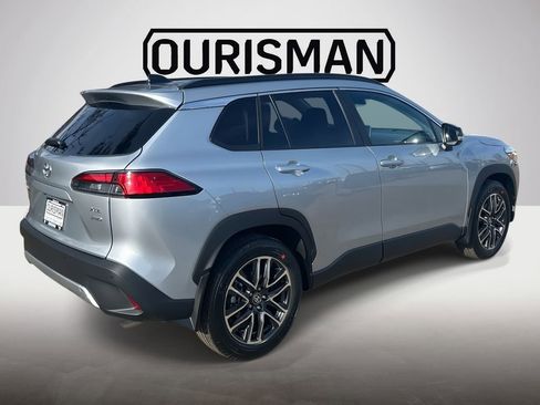 Used 2026 Toyota Corolla Cross XLE w/ Convenience Package image 5