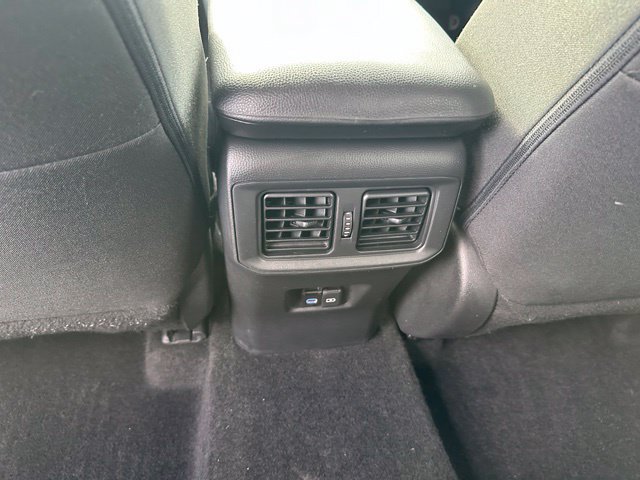 Used 2022 Toyota RAV4 XLE w/ XLE Grade Weather Package AWD/4WD image 15