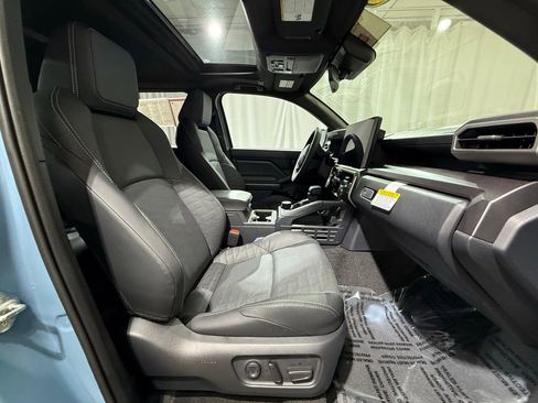 Certified 2025 Toyota 4Runner TRD Off-Road Premium image 22