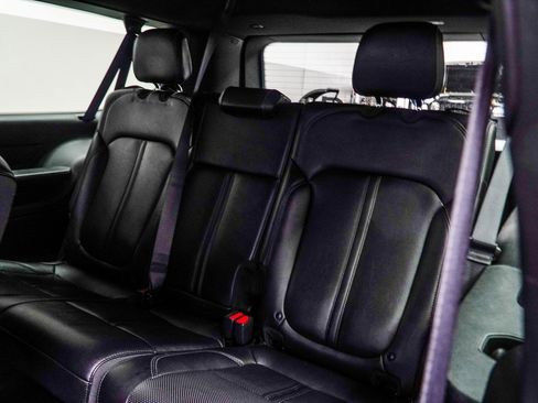 Used 2024 Jeep Wagoneer L Series II w/ Flexible Seating Group image 38