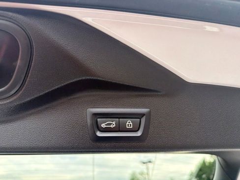 Used 2020 BMW X5 xDrive40i w/ M Sport Package AWD/4WD image 9