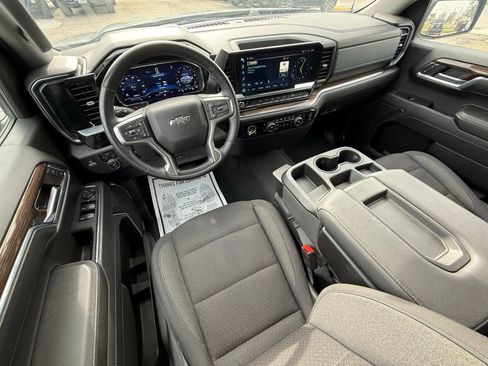 Used 2024 Chevrolet Silverado 1500 RST image 15