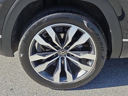 Used 2023 Volkswagen Atlas Cross Sport SEL Premium R-Line image 7