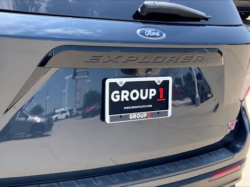 Used 2022 Ford Explorer ST w/ Equipment Group 401A AWD/4WD image 30