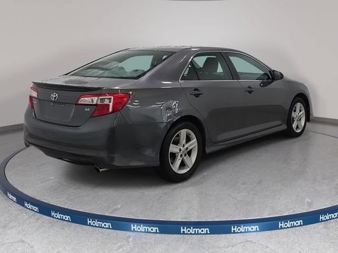 Used 2014 Toyota Camry SE FWD image 6