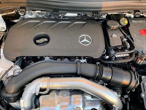 Used 2026 Mercedes-Benz GLA 250 4MATIC image 34