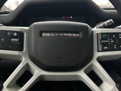 Used 2024 Land Rover Defender 110 X-Dynamic SE image 26