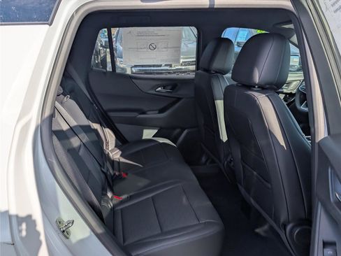 New 2026 Chevrolet Equinox LT w/ Convenience Package II image 7