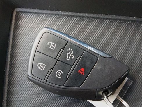 Used 2023 Chevrolet Silverado 1500 LT image 29