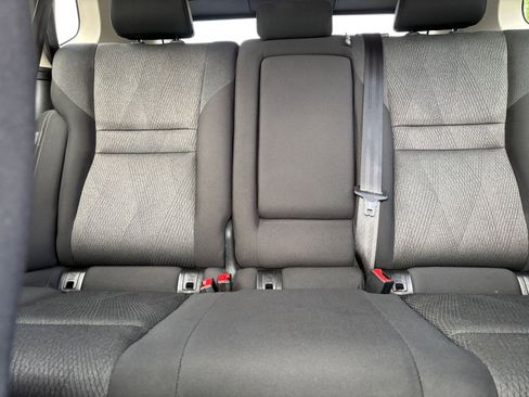 Used 2025 Nissan Rogue SV FWD image 40