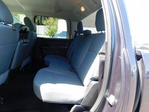 Used 2016 RAM 1500 Express RWD image 5