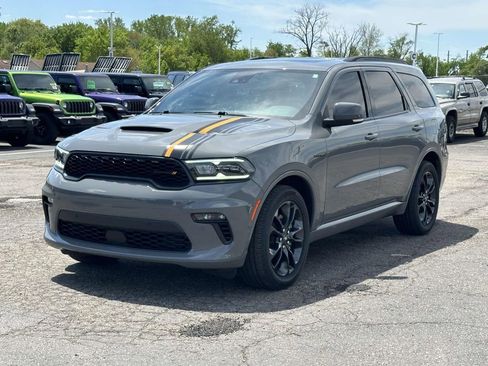 Used 2022 Dodge Durango R/T w/ Hemi Orange Plus Package AWD/4WD image 7