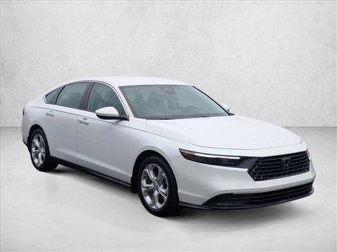 Used 2023 Honda Accord LX image 3
