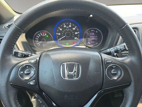 Used 2019 Honda HR-V Sport image 17